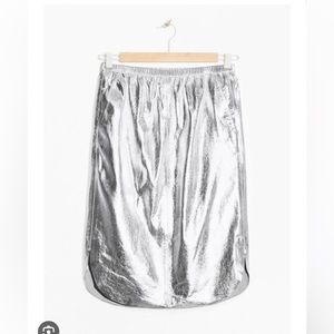 & other stories silver leather skirt with lining and pockets. NWT. Size 6.